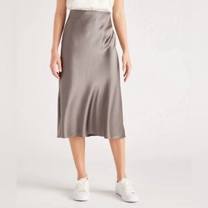 NWT Quince Silk Slip Skirt - Grey / Lava color - Size Medium